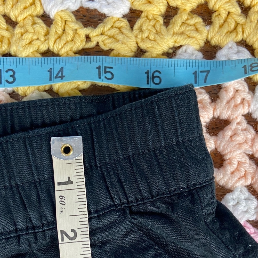 3/$12 GAP Women's Black Chino 4” cotton blend casual Shorts Large L High Rise - Picture 3 of 9